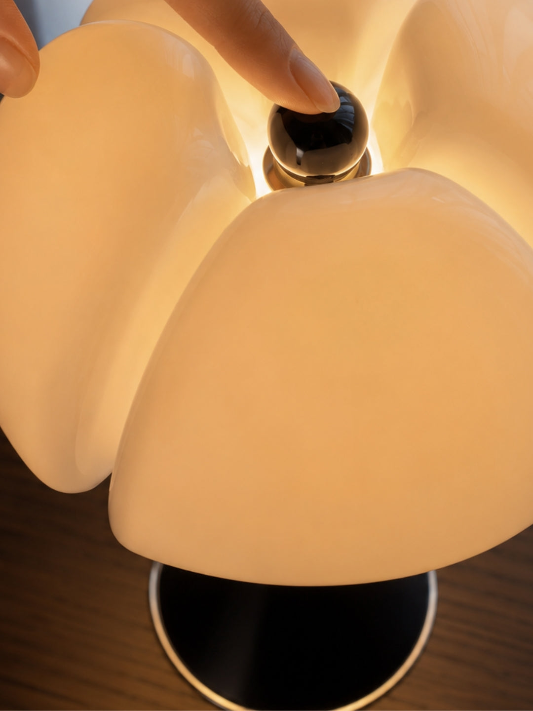 Lampe de table design chauve-souris