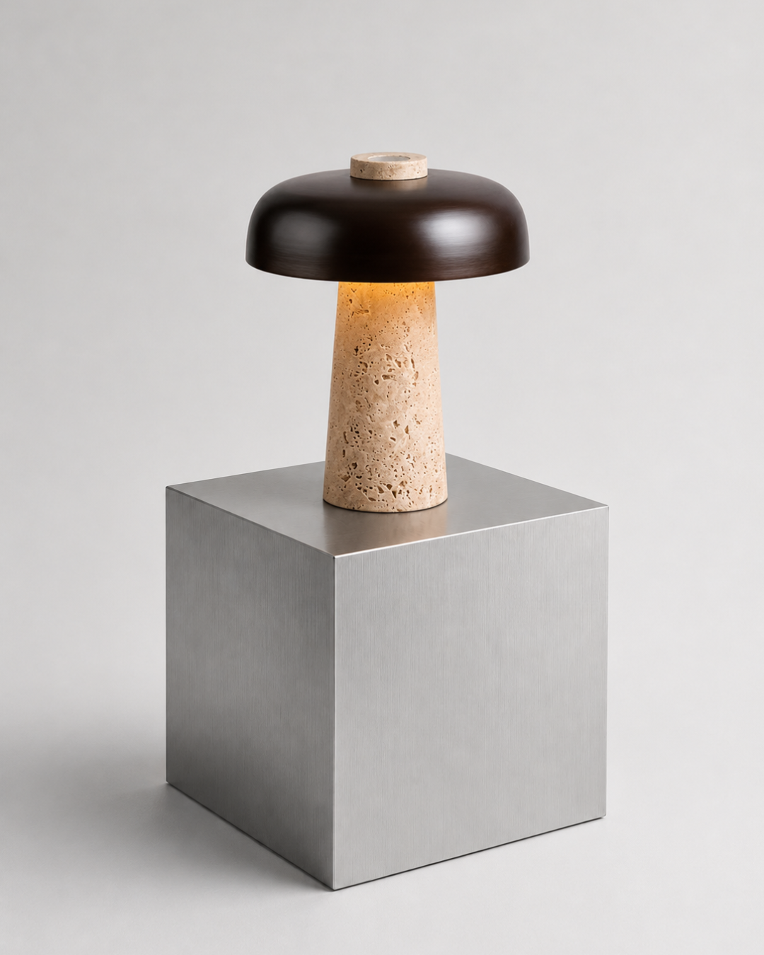 Lampe de table travertin et fer : Champignon naturel petit format