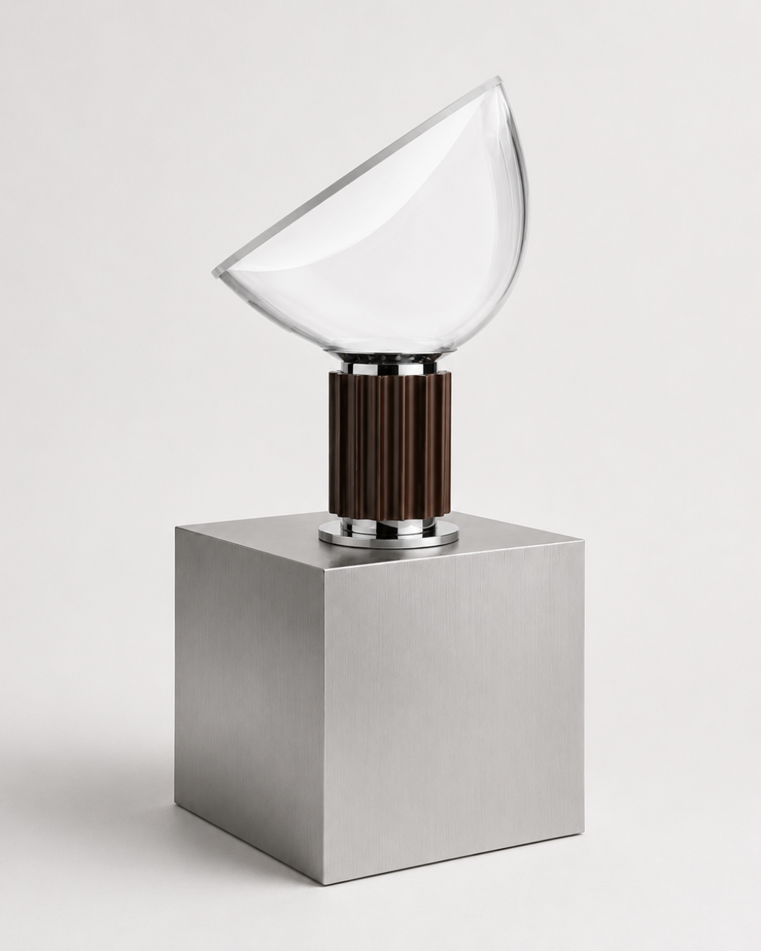 Lampe de table verre et métal : Écran incliné grand format