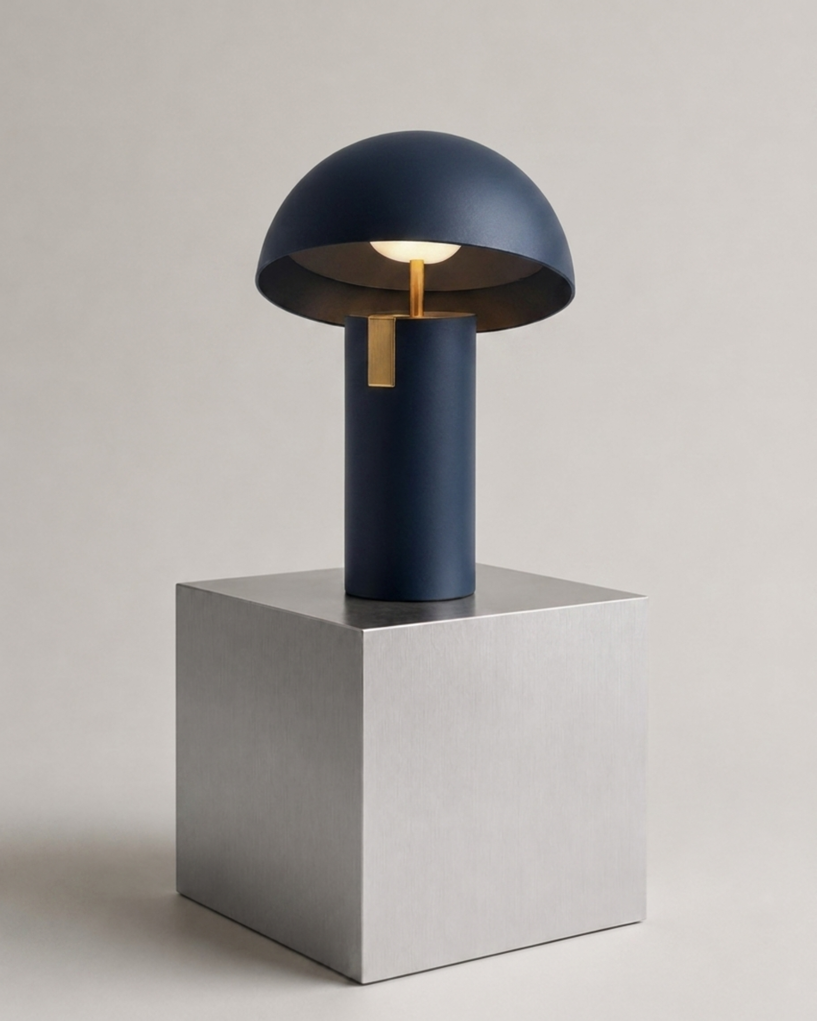 Lampe de table métal émaillé : Champignon tricolore